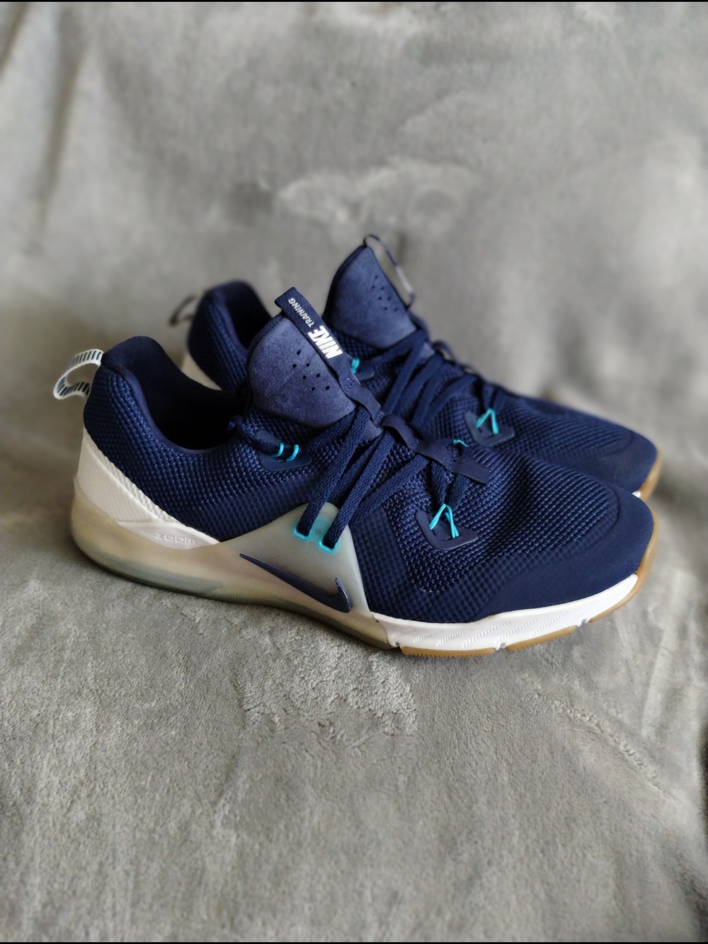 Nike Zoom Training Sneakers Navy Blue White Gum Sole Men’s 13 Athletic Shoes